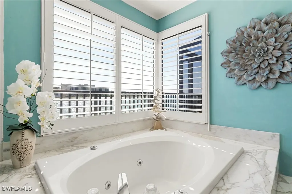 305 La Peninsula Boulevard Naples FL 34113