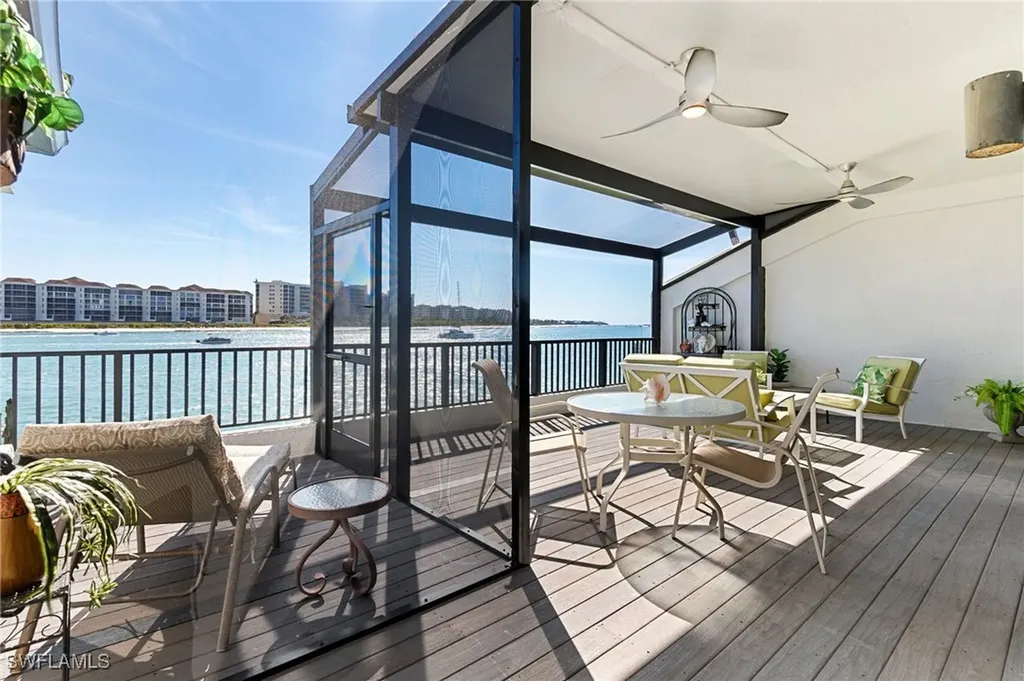 305 La Peninsula Boulevard Naples FL 34113