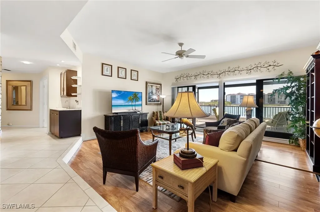 305 La Peninsula Boulevard Naples FL 34113