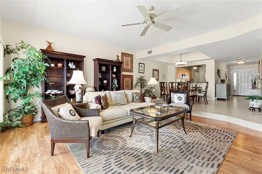 305 La Peninsula Boulevard Naples FL 34113