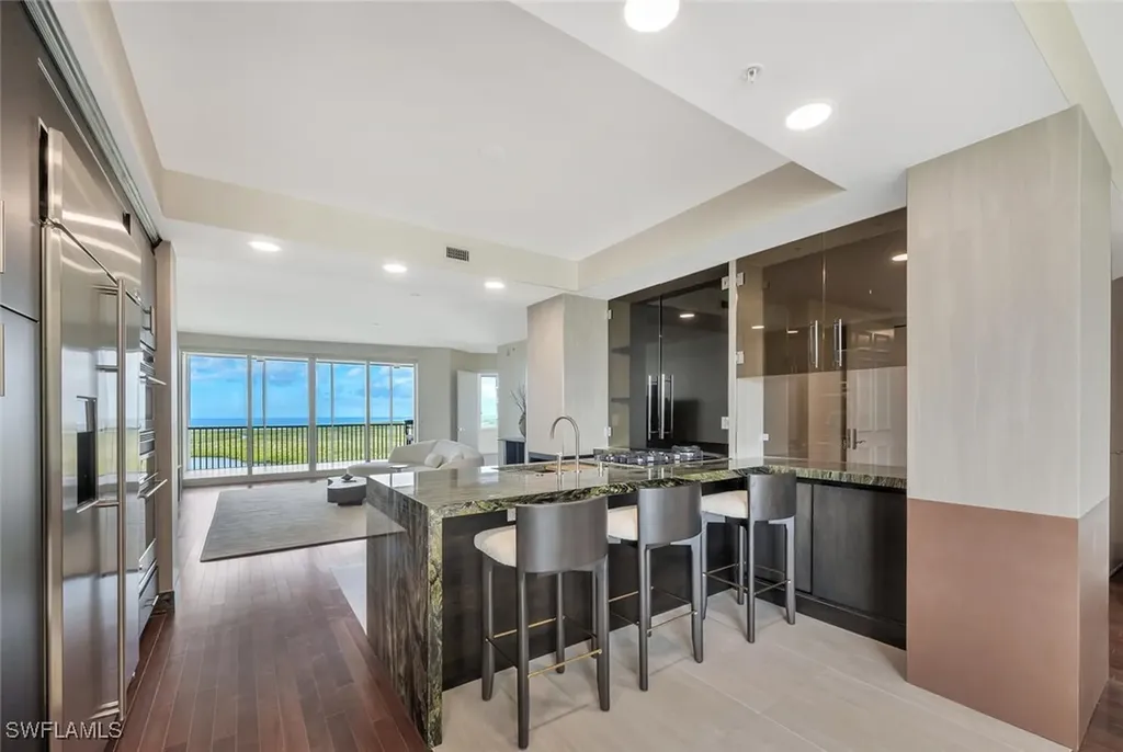 Naples FL, 275 Indies Way, Unit 1605