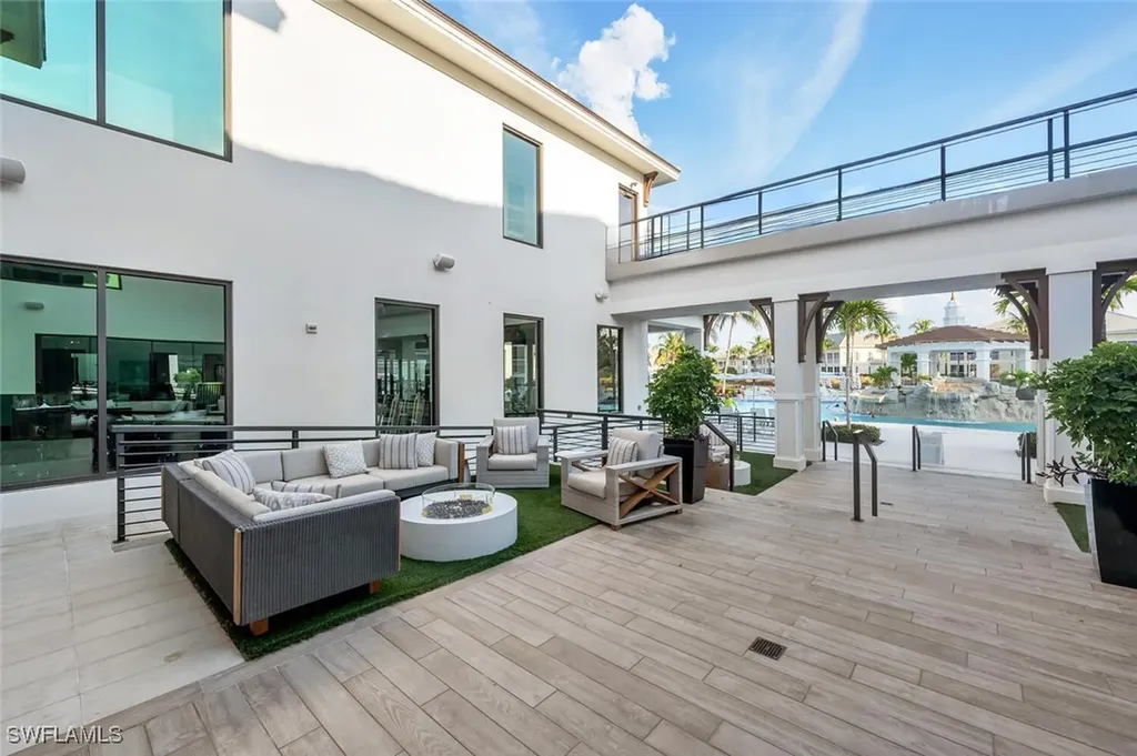 275 Indies Way Naples FL 34110