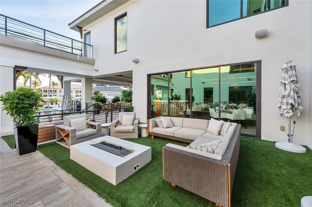 275 Indies Way Naples FL 34110