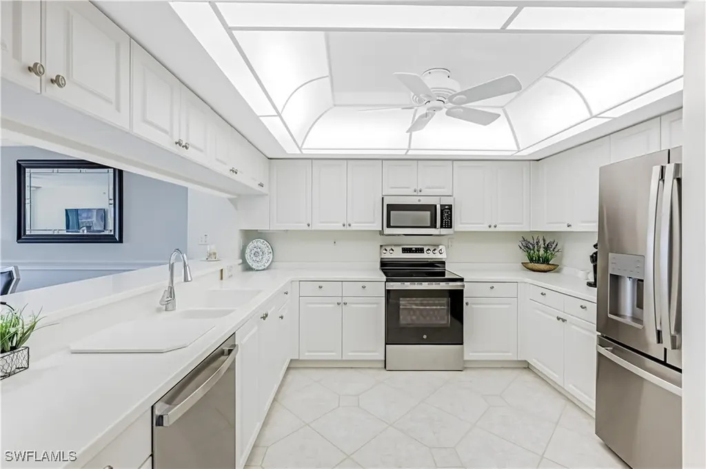 21 Bluebill Avenue Naples FL 34108