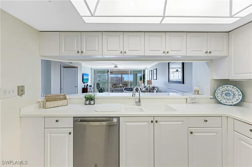 21 Bluebill Avenue Naples FL 34108