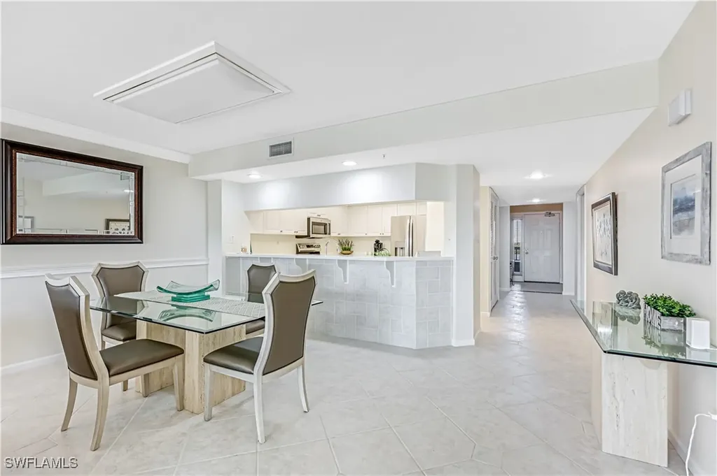 21 Bluebill Avenue Naples FL 34108