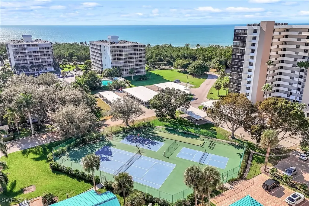 21 Bluebill Avenue Naples FL 34108