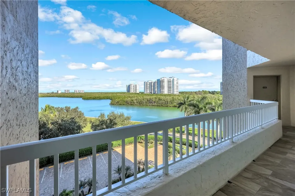 21 Bluebill Avenue Naples FL 34108