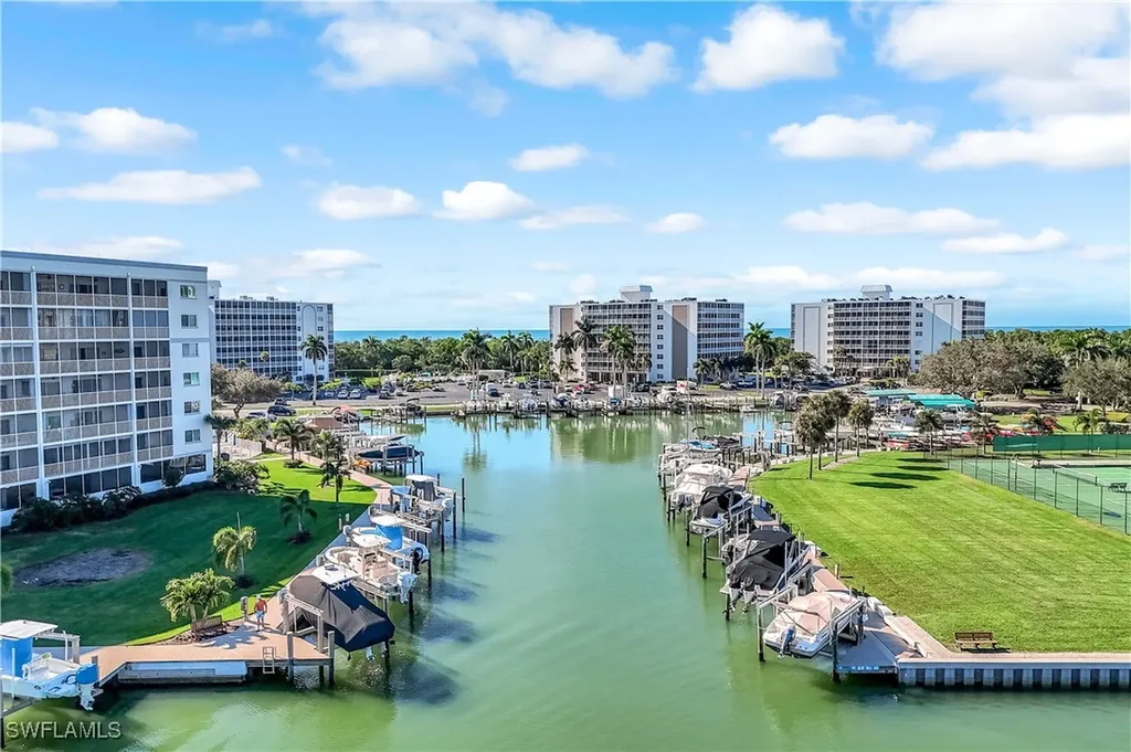 21 Bluebill Avenue Naples FL 34108