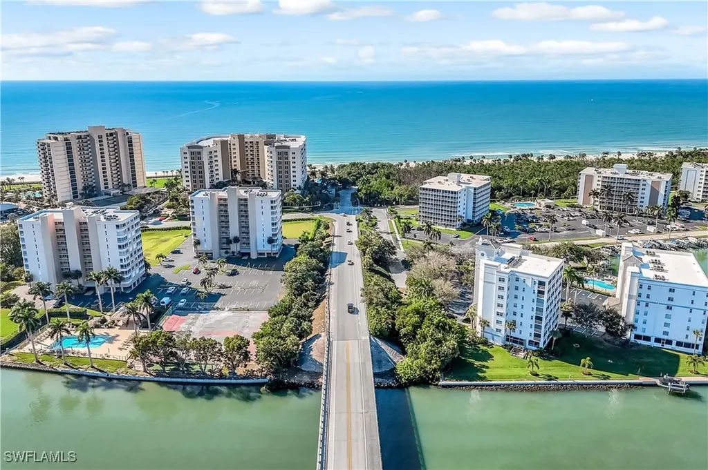 21 Bluebill Avenue Naples FL 34108