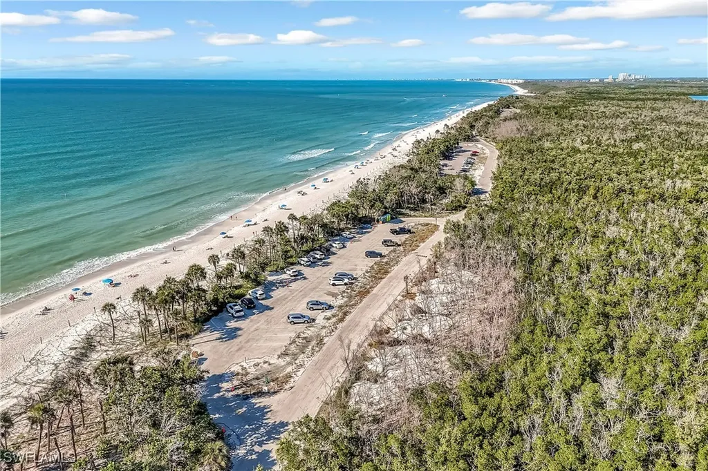 21 Bluebill Avenue Naples FL 34108
