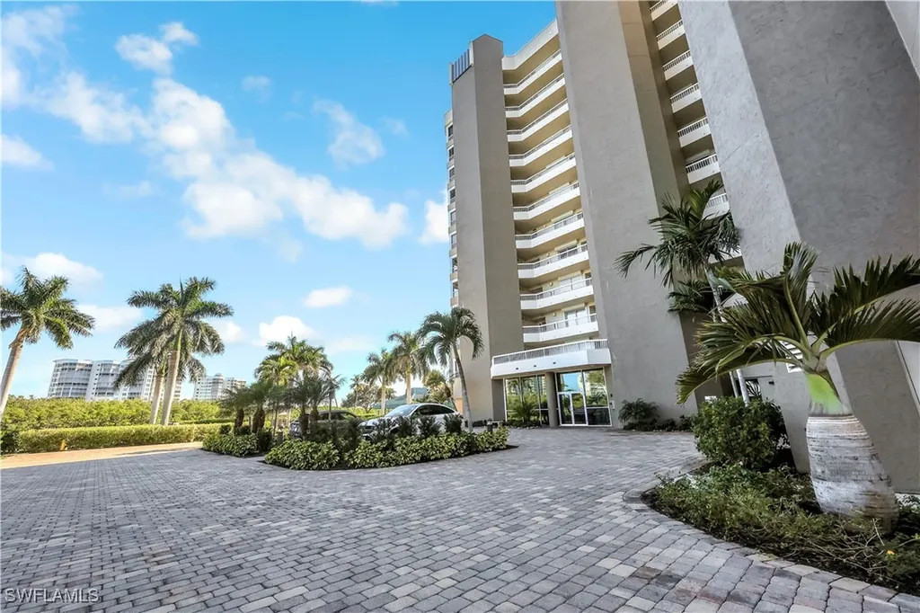 21 Bluebill Avenue Naples FL 34108