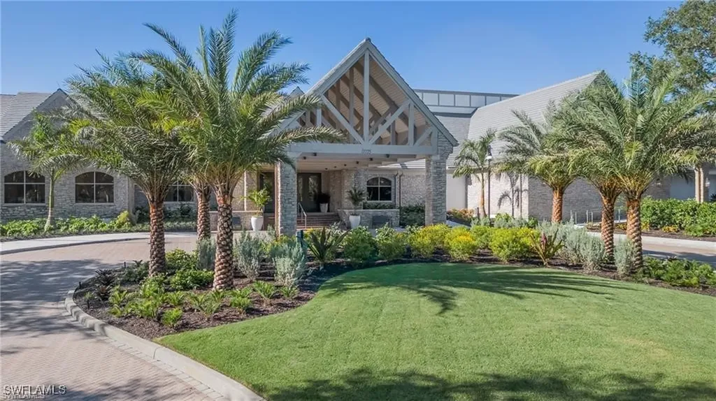 11220 Five Oaks Lane Naples FL 34120