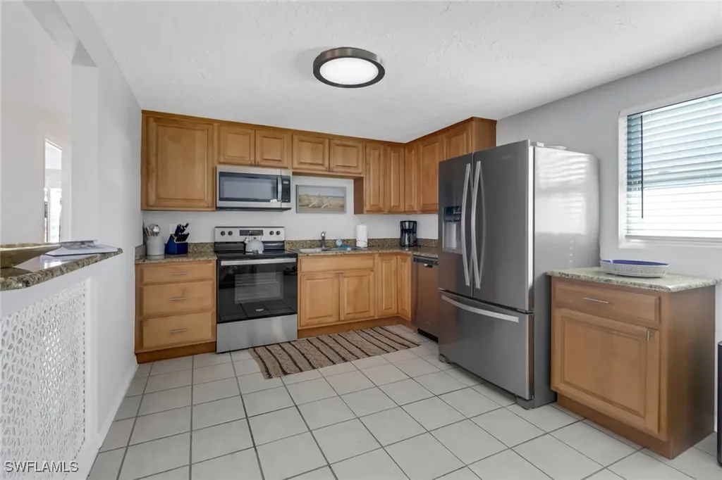 751 100th Avenue N Naples FL 34108