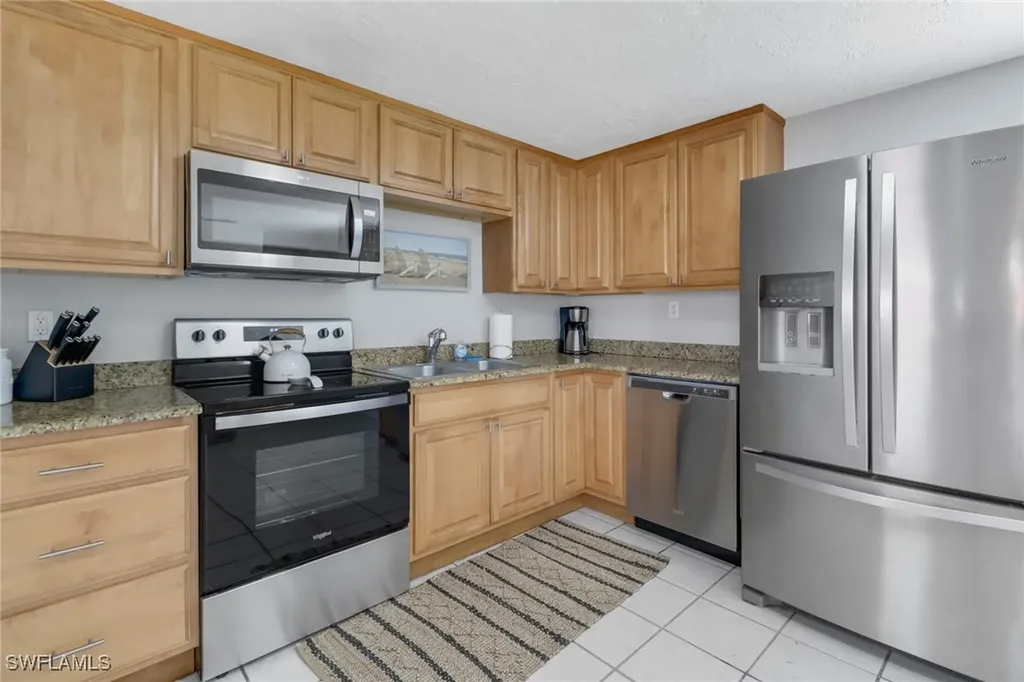 751 100th Avenue N Naples FL 34108