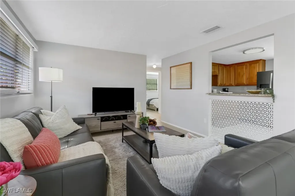 751 100th Avenue N Naples FL 34108