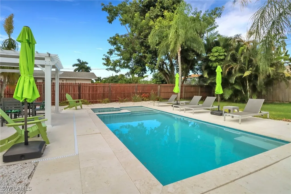 751 100th Avenue N Naples FL 34108