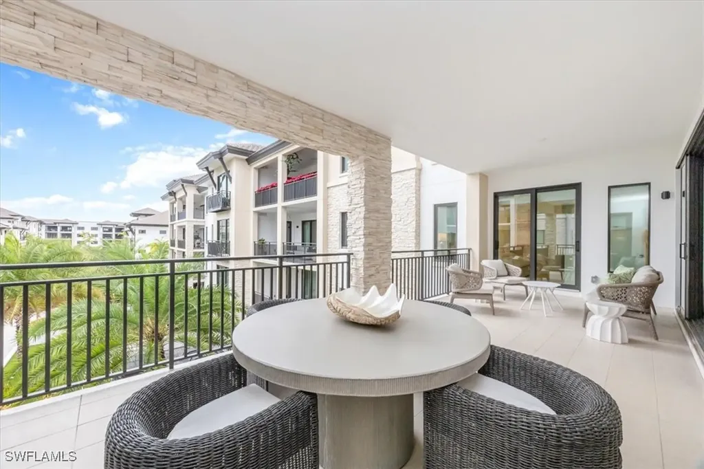 1130 3rd Avenue S Naples FL 34102