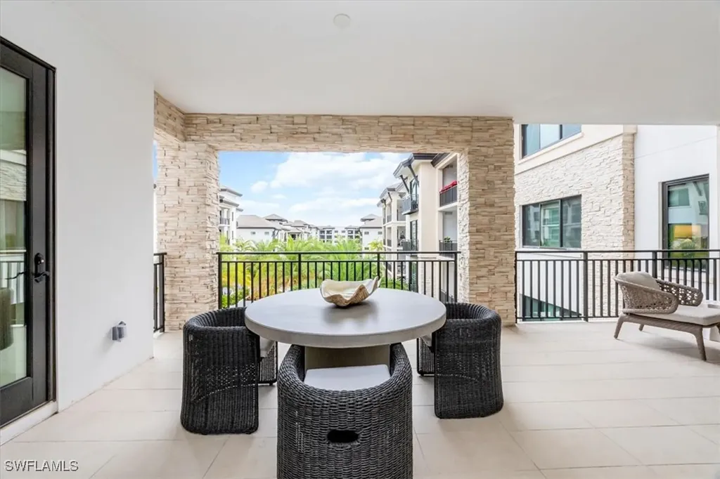 1130 3rd Avenue S Naples FL 34102