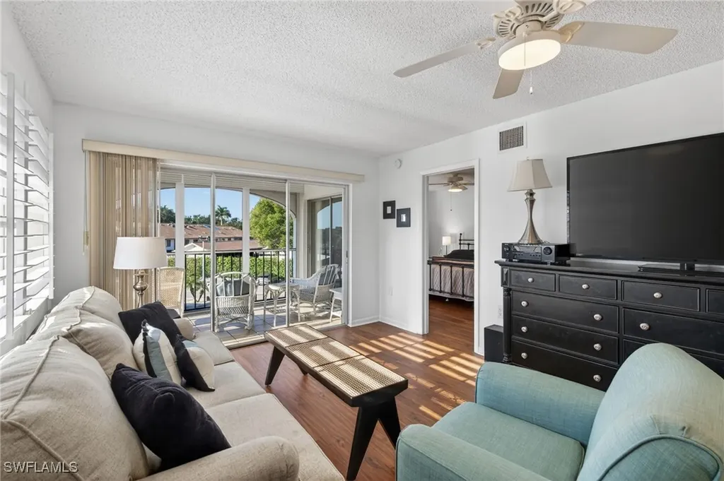 5 High Point Circle W Naples FL 34103
