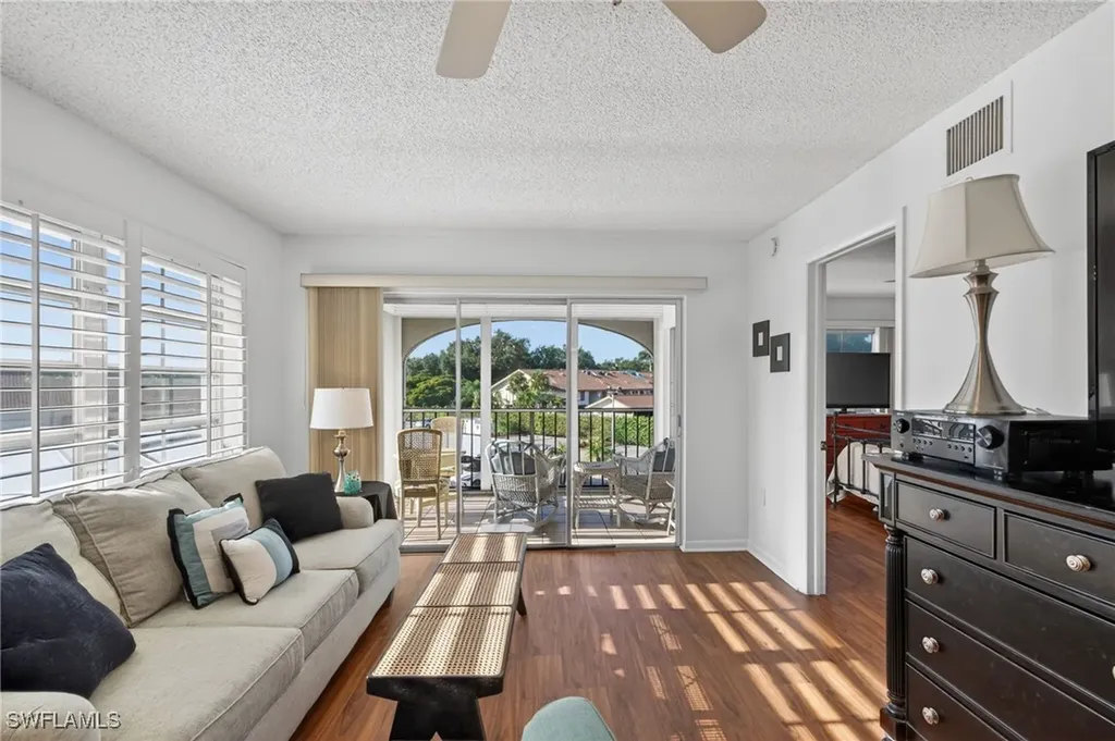 5 High Point Circle W Naples FL 34103