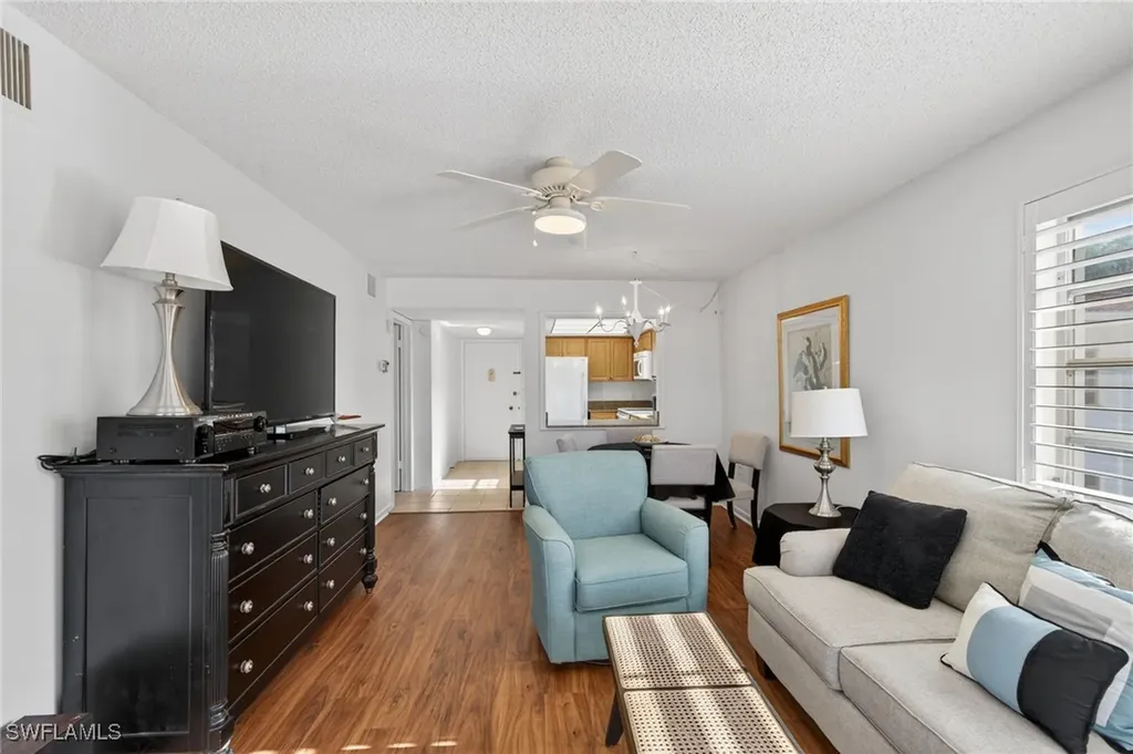 5 High Point Circle W Naples FL 34103