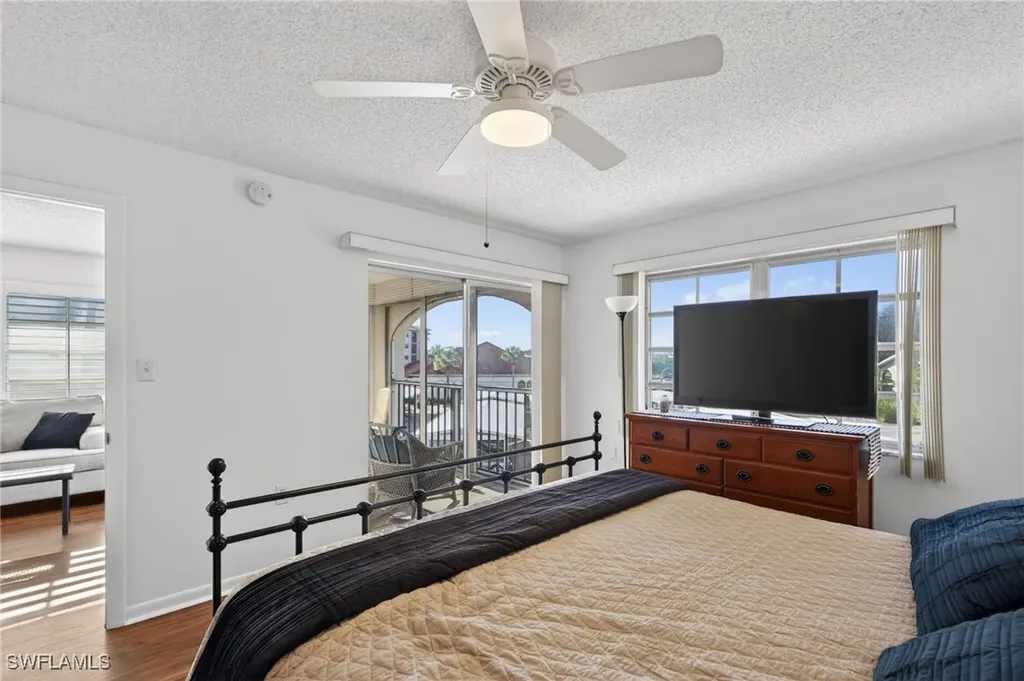 5 High Point Circle W Naples FL 34103