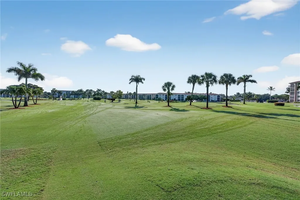 5 High Point Circle W Naples FL 34103