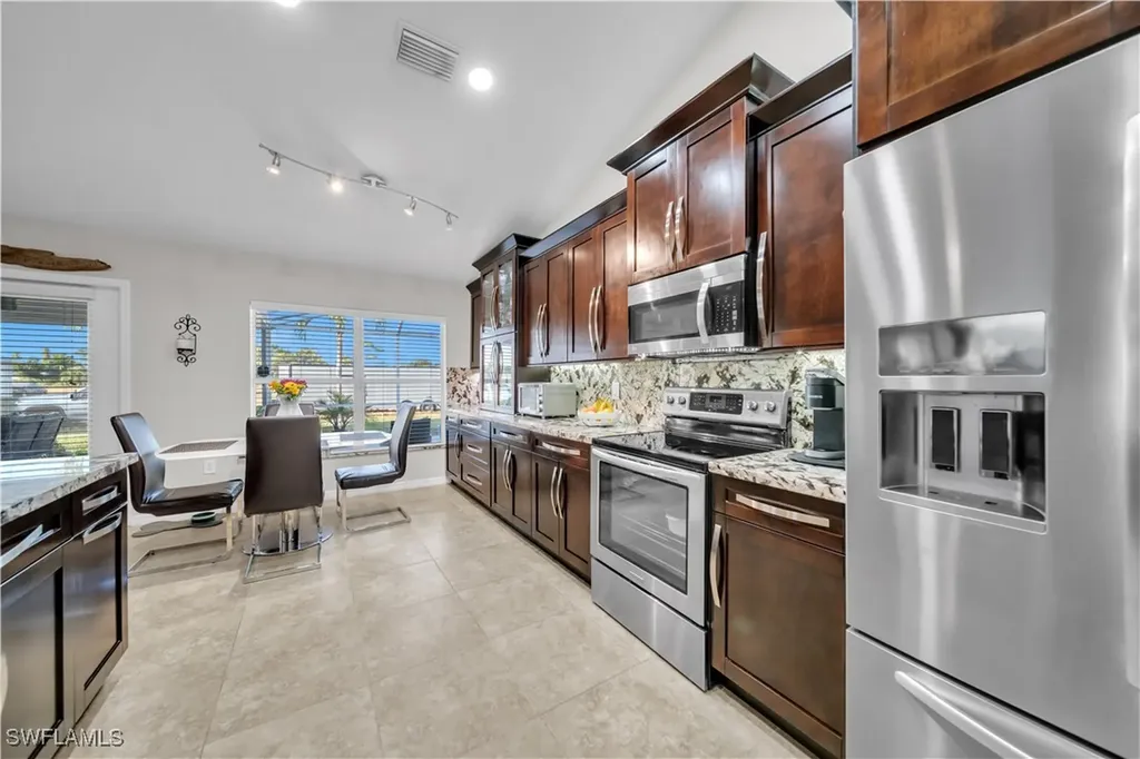 1021 NE 32nd Street Cape Coral FL 33909