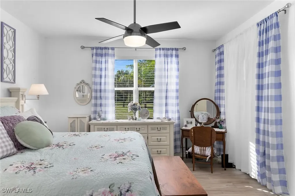 350 Newport Drive Naples FL 34114