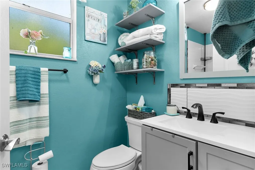 350 Newport Drive Naples FL 34114