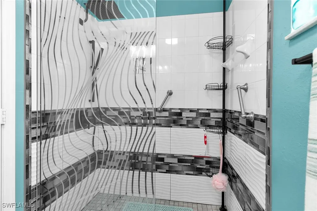 350 Newport Drive Naples FL 34114