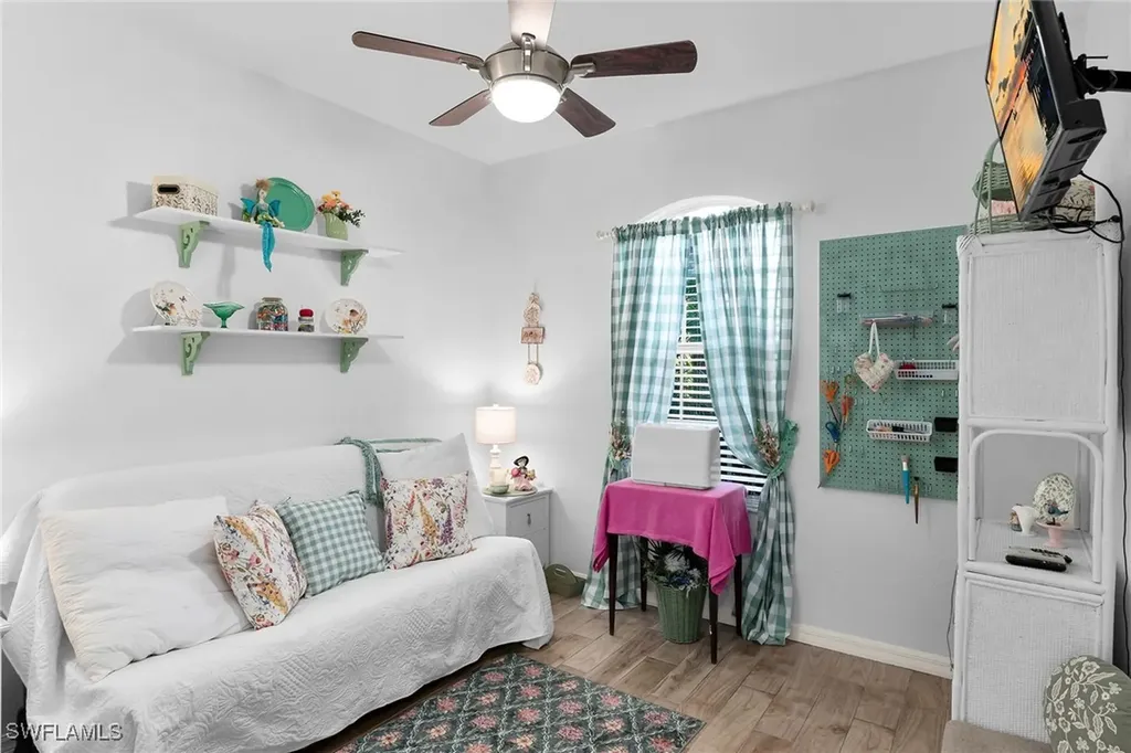 350 Newport Drive Naples FL 34114