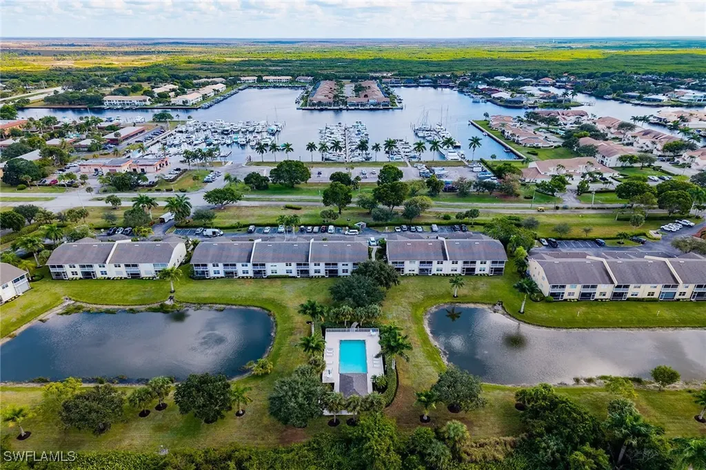 350 Newport Drive Naples FL 34114