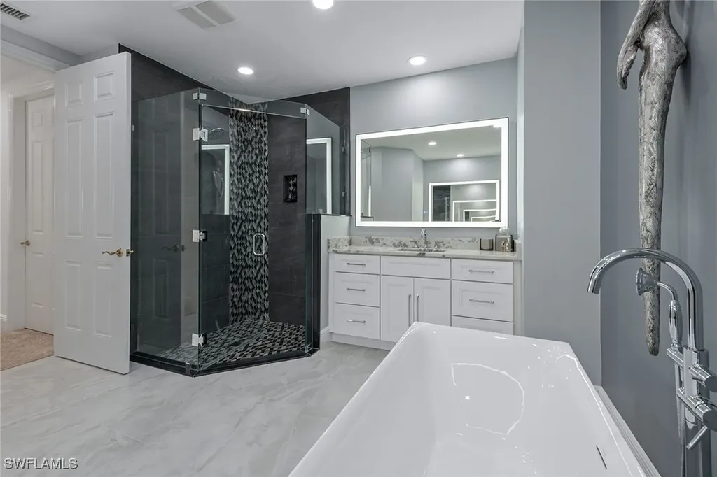 9234 Tesoro Lane Naples FL 34114