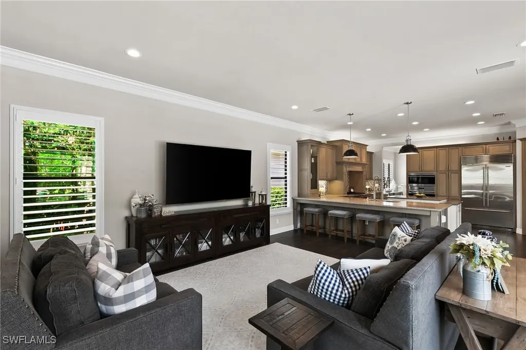 4605 Azalea Drive Naples FL 34119