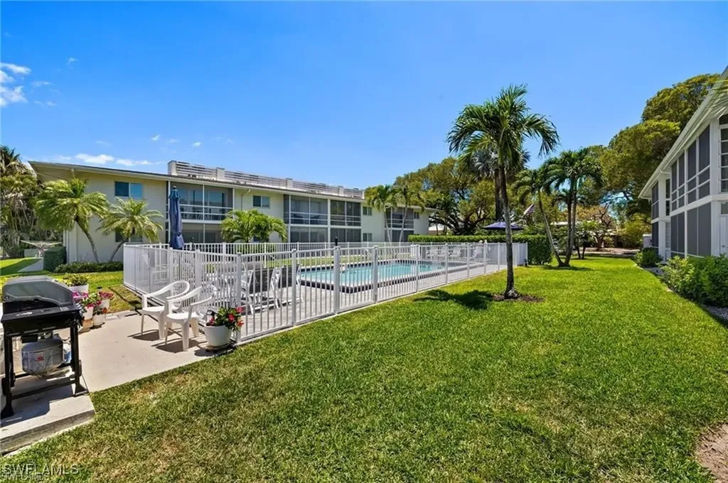 1417 Chesapeake Avenue Naples FL 34102