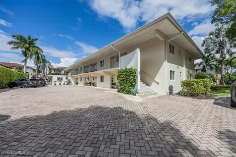 1417 Chesapeake Avenue Naples FL 34102
