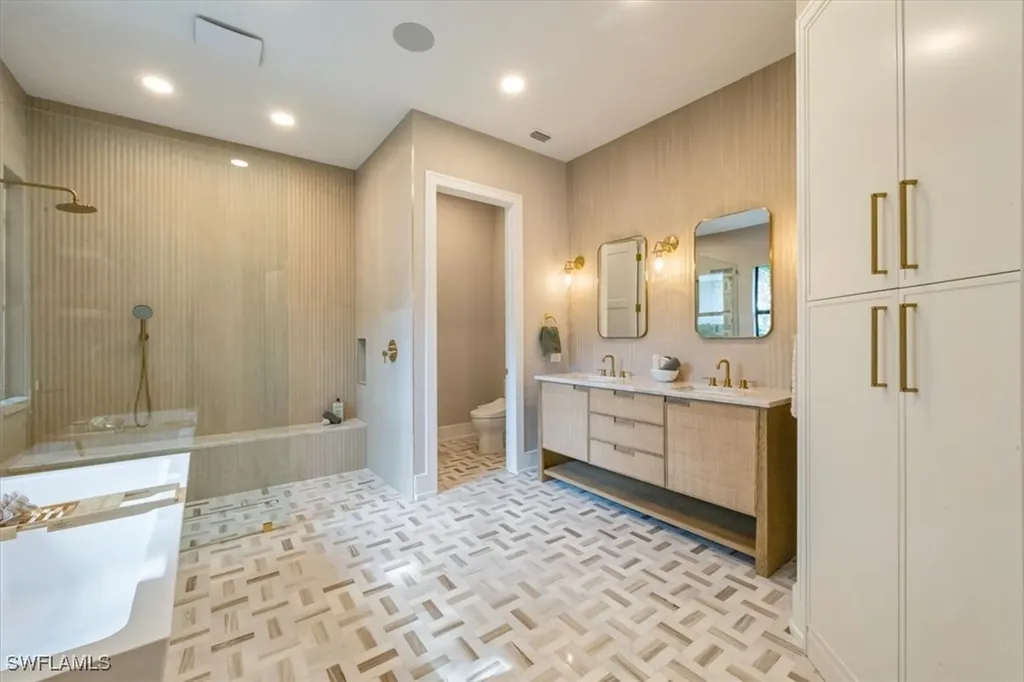 226 Monterey Drive Naples FL 34119