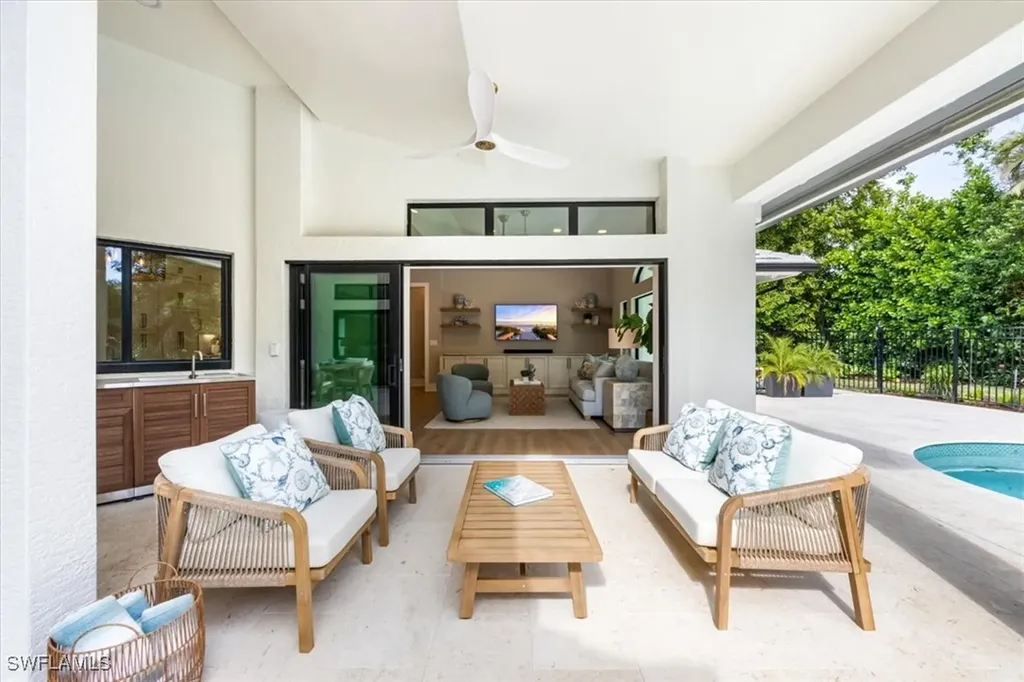 226 Monterey Drive Naples FL 34119