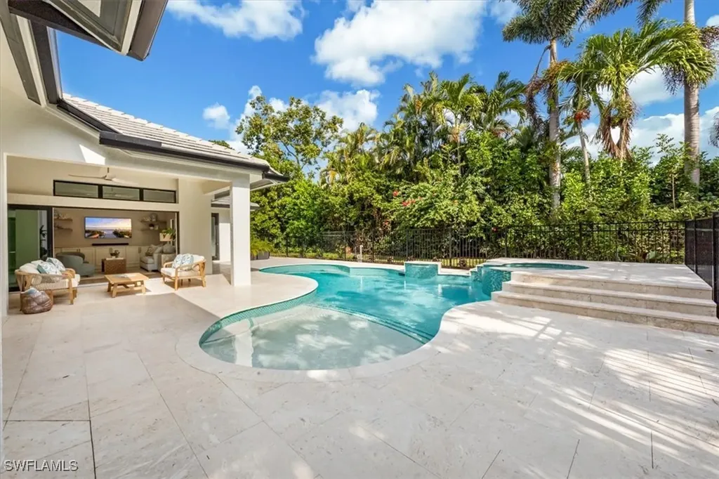 226 Monterey Drive Naples FL 34119