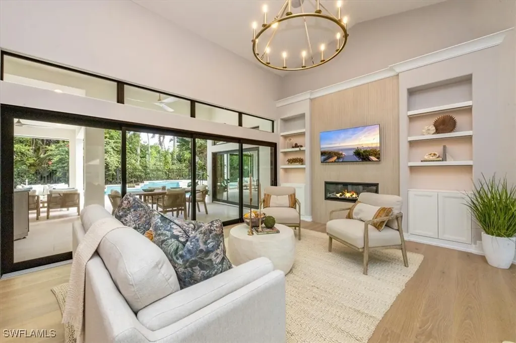 226 Monterey Drive Naples FL 34119