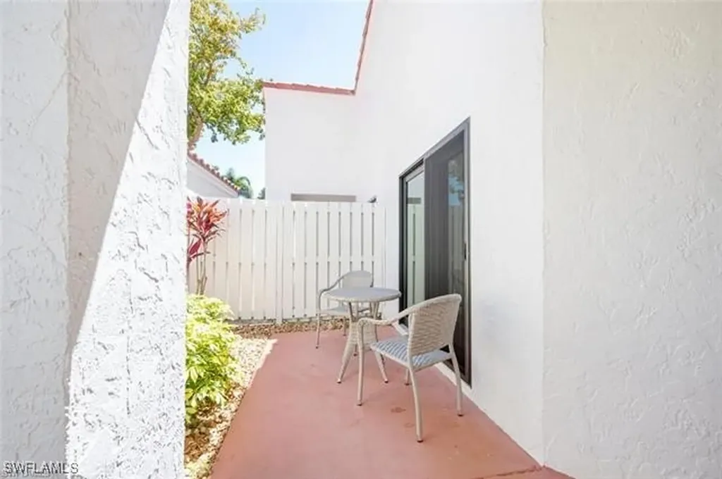 551 Beachwalk Circle Naples FL 34108