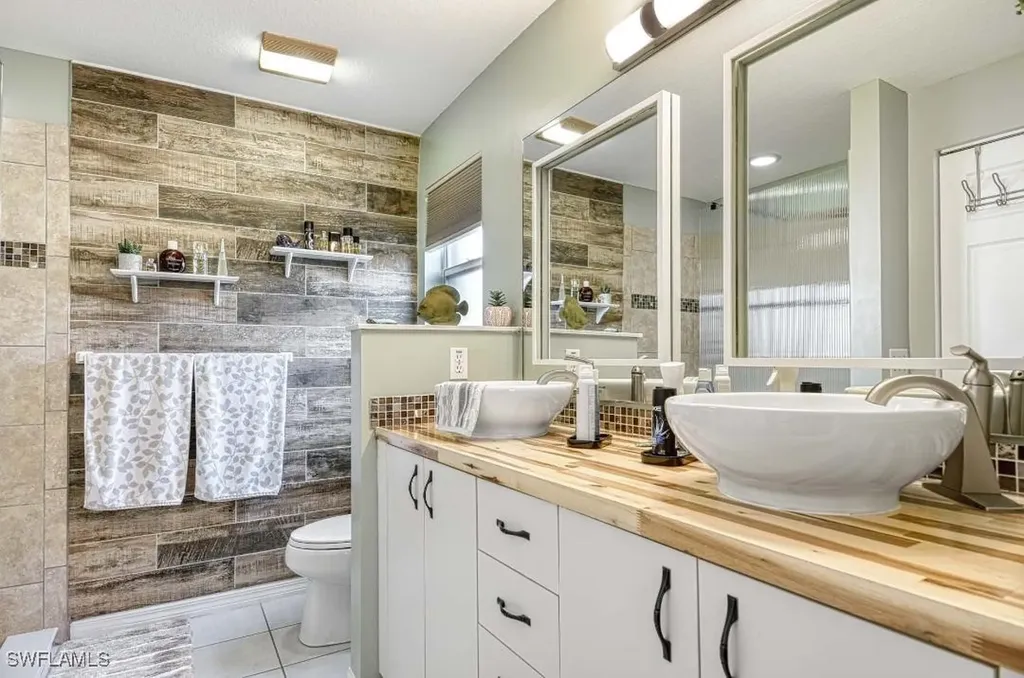 1708 Royal Circle Naples FL 34112