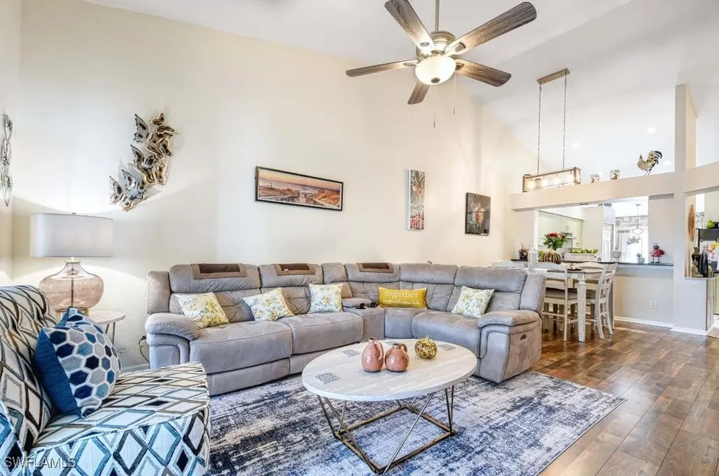 1708 Royal Circle Naples FL 34112