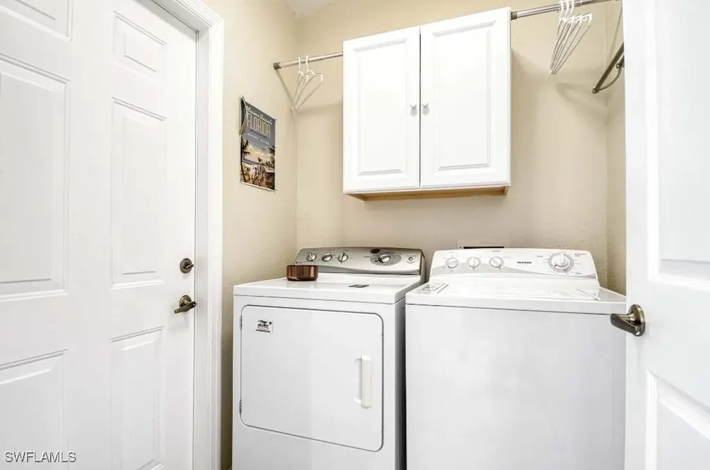 1708 Royal Circle Naples FL 34112