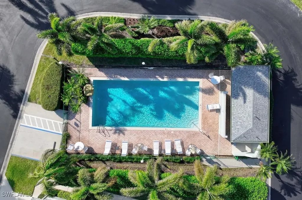 1708 Royal Circle Naples FL 34112