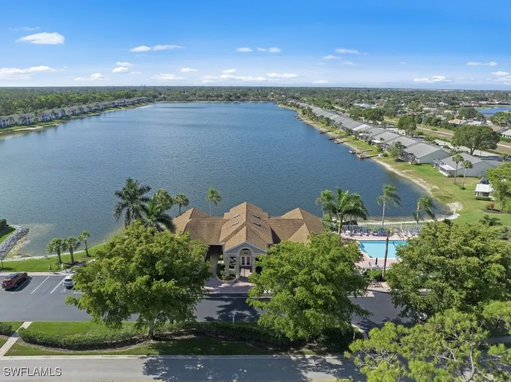 1708 Royal Circle Naples FL 34112