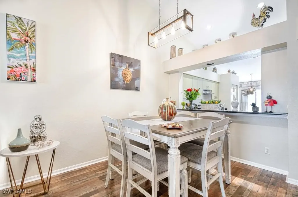 1708 Royal Circle Naples FL 34112