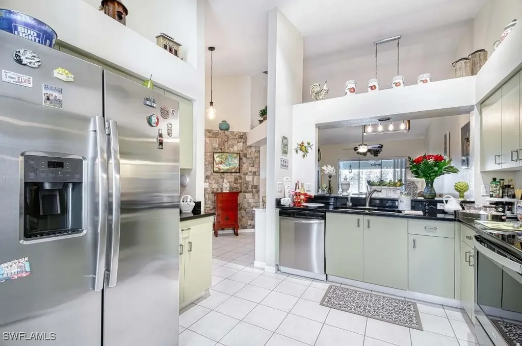 1708 Royal Circle Naples FL 34112